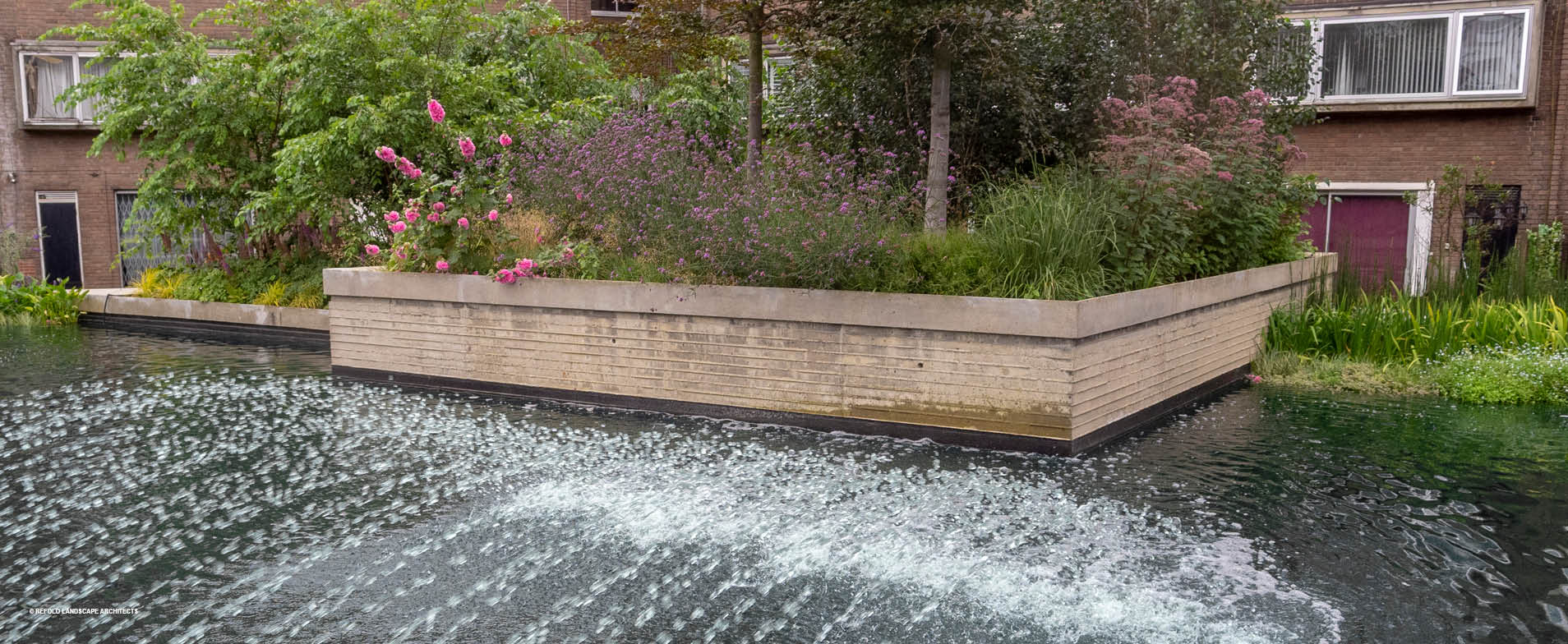 Water Gardens, Hyde Park Estate